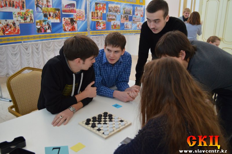 Молодежь СКЦ на шашечном турнире (10 ноября 2013)
